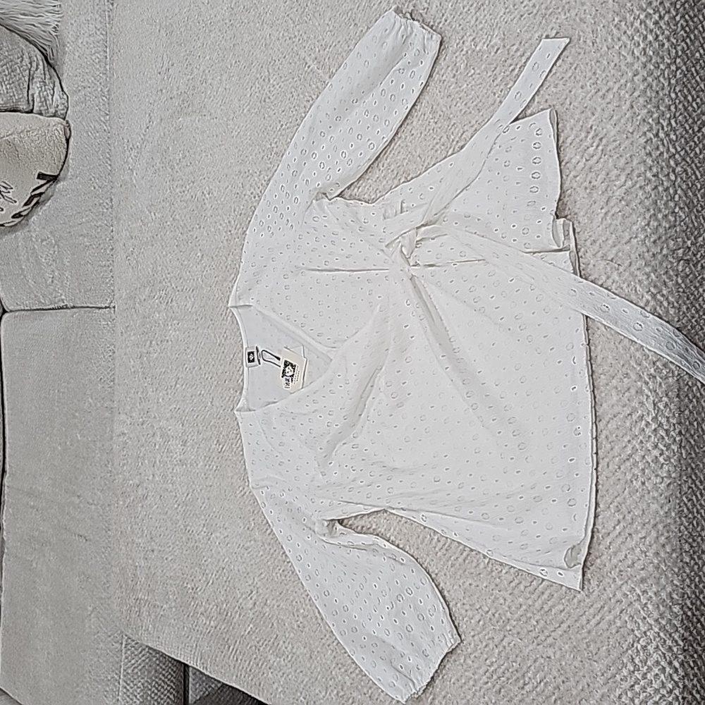 Brand new Anne Klein white blouse size 0x